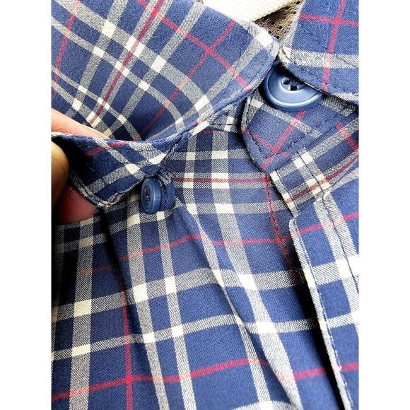 Duluth Size Large Mens Navy Tan Red Check Zip Pocket Back Vent Button Down Shirt - Picture 6 of 11